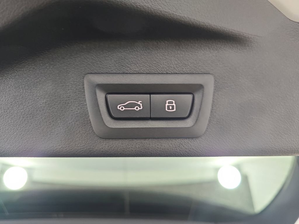 Certified Used 2025 Alpine White BMW xDrive40i image 13