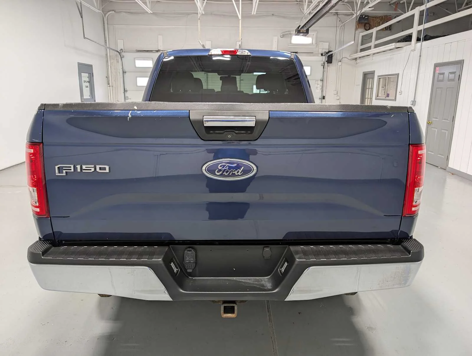 Used 2015 Blue Jeans Metallic Ford XLT image 8