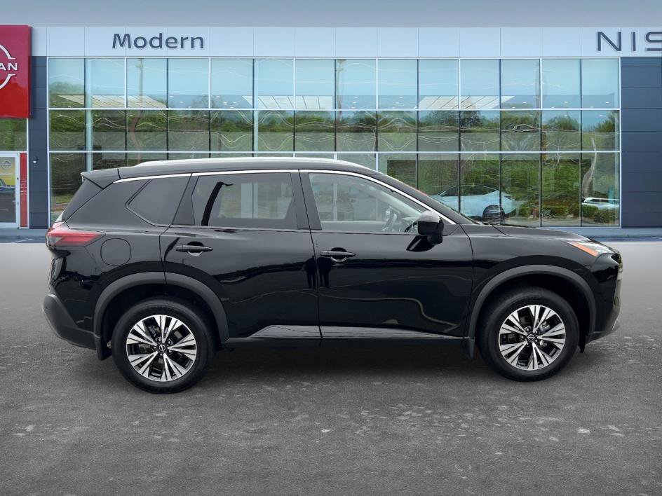 Used 2023 Super Black Nissan SV image 4