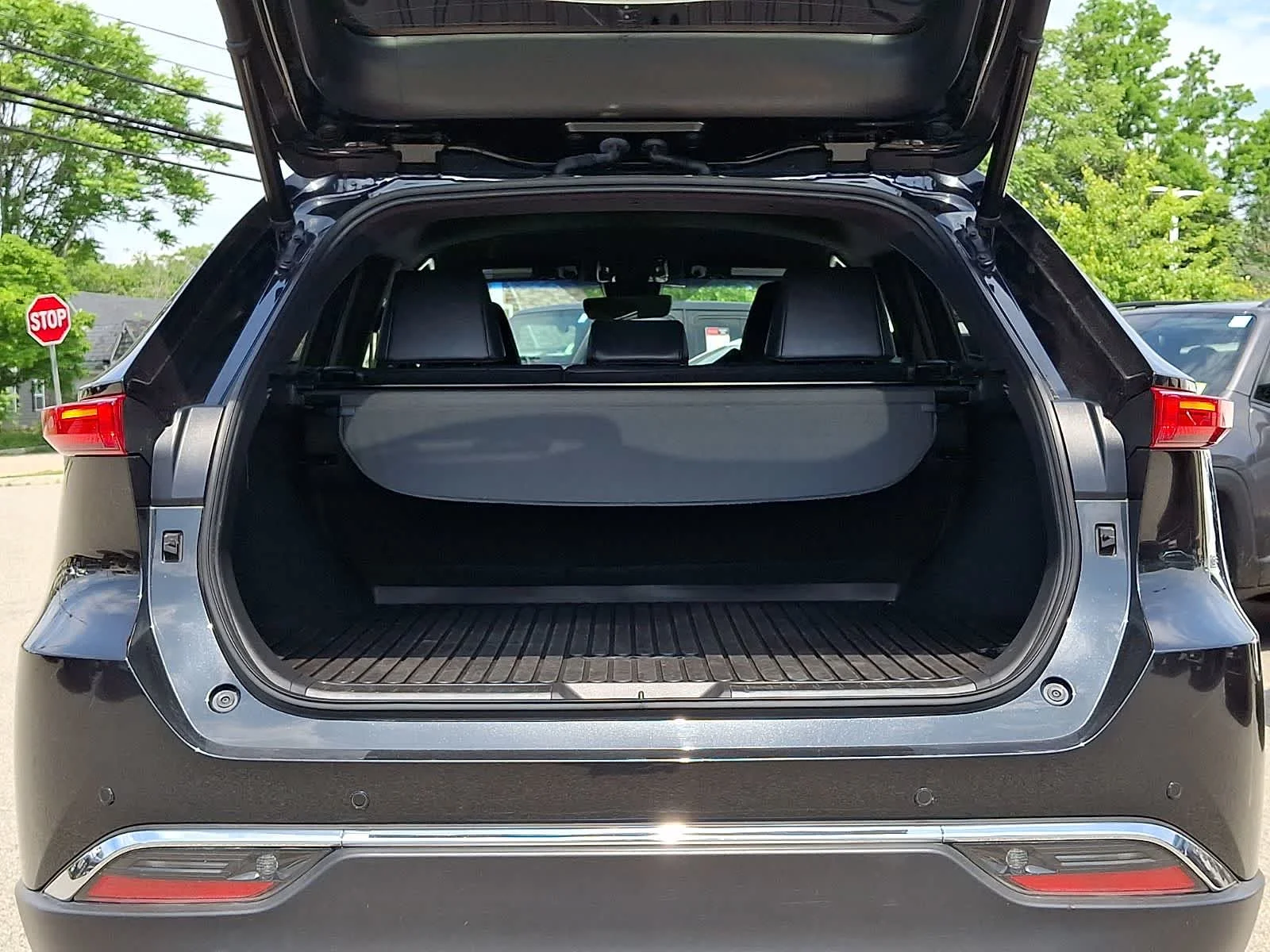 2022 Toyota Venza XLE - Photo 32