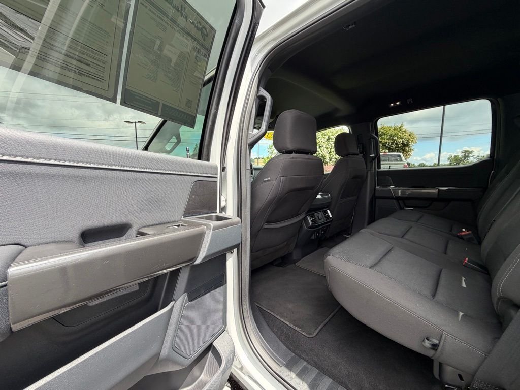 Used 2023 White Ford XLT image 21