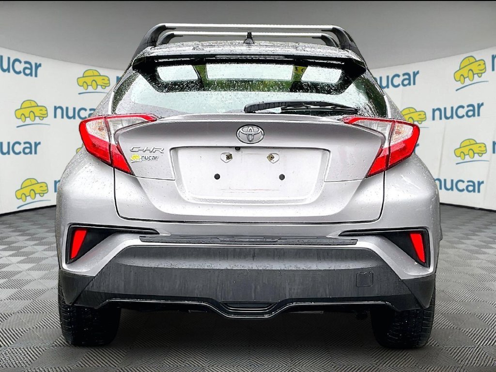Used 2019 Silver Toyota XLE image 5