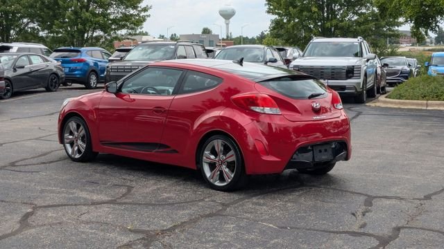 Used 2015 Red Hyundai Base image 5