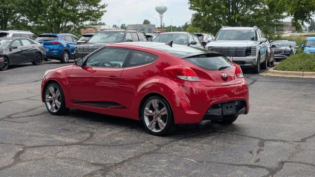 2015 Hyundai Veloster Base - Photo 5