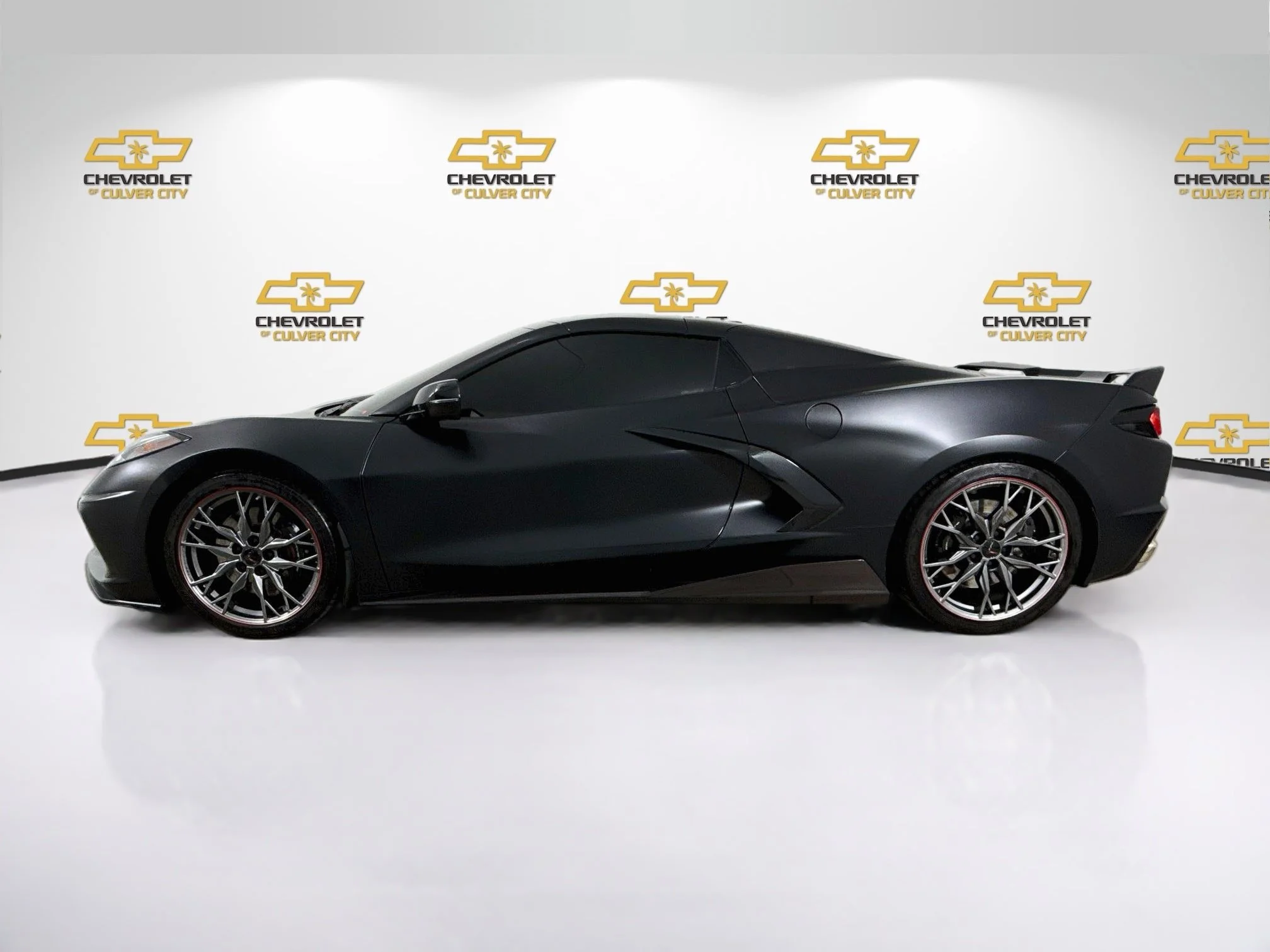 Used 2023 HYPERSONIC GRAY METALLIC Chevrolet 2LT image 5