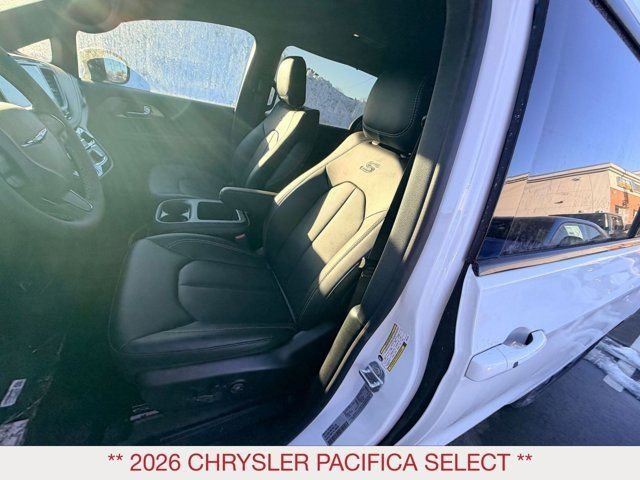 New 2026 Bright White Clear-Coat Exterior Paint Chrysler Select image 10