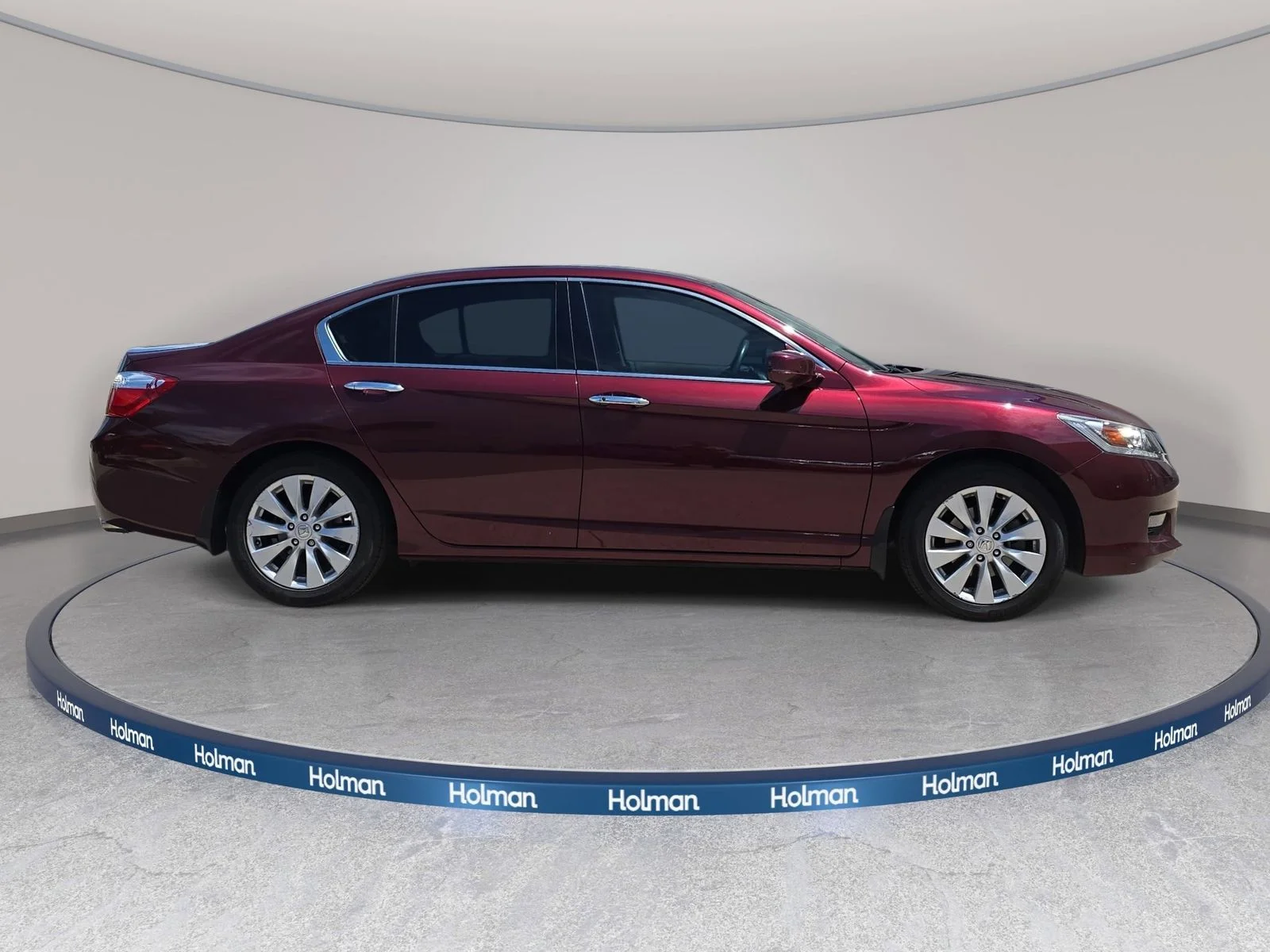 Used 2014 Basque Red Pearl II Honda Touring image 5