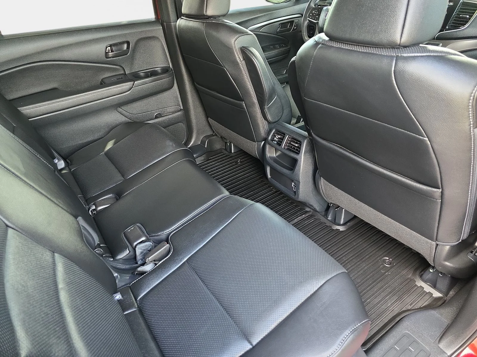2023 Honda Passport EX-L - Photo 13