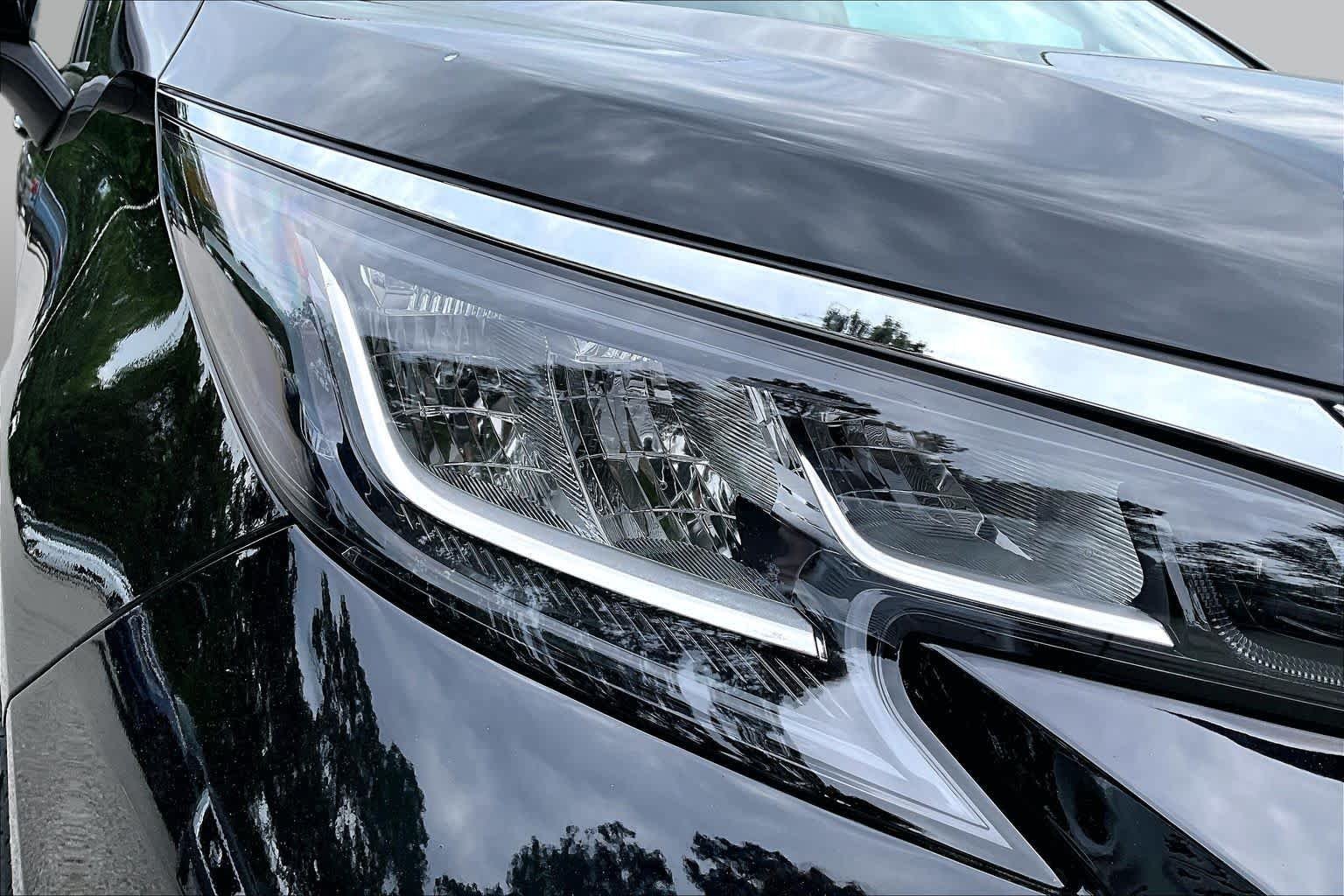 Used 2023 Midnight Black Metallic Toyota XLE image 27