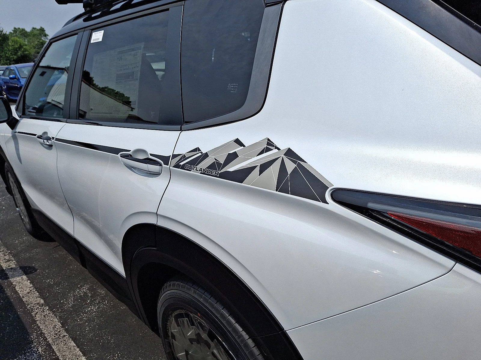2025 Mitsubishi Outlander Trail Edition - Photo 4