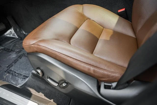 Used 2022 Denim Blue Volvo Momentum image 34