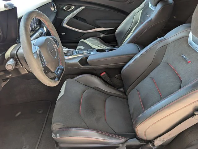 2020 Chevrolet Camaro ZL1 - Photo 8