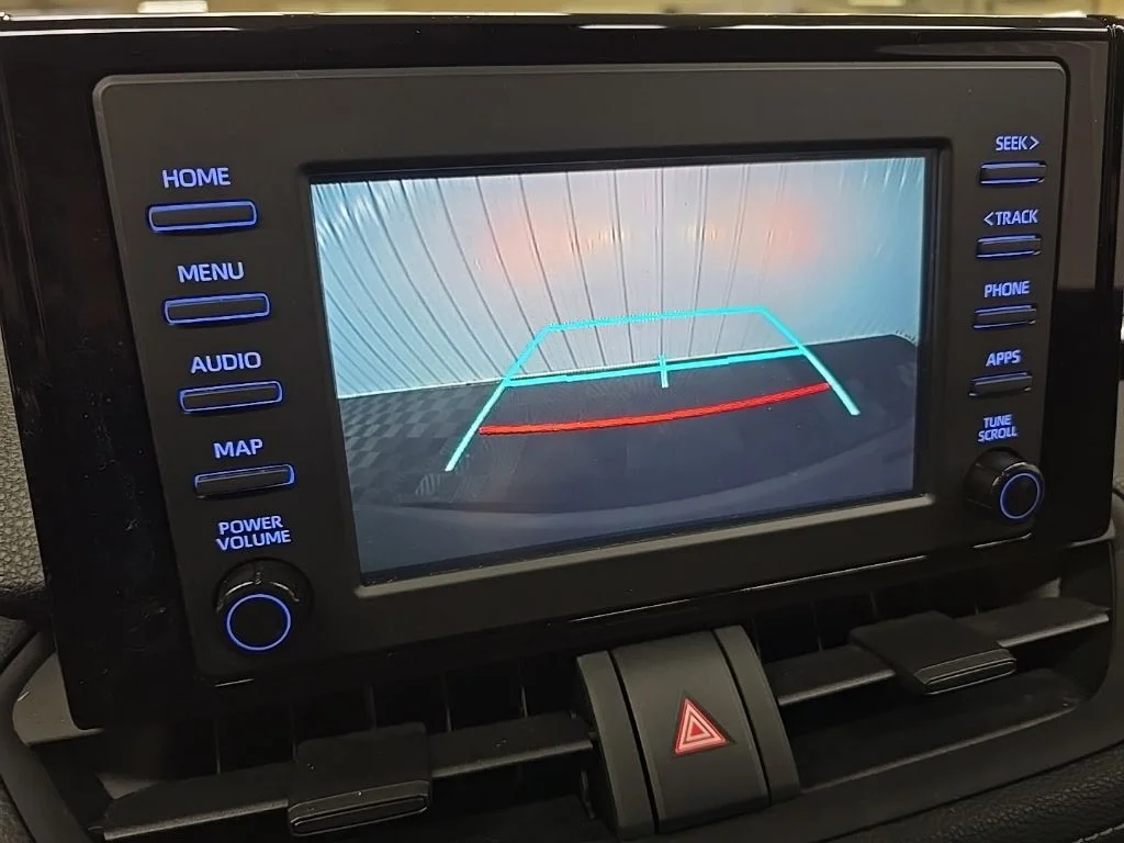 Used 2019 Silver Toyota XLE image 24