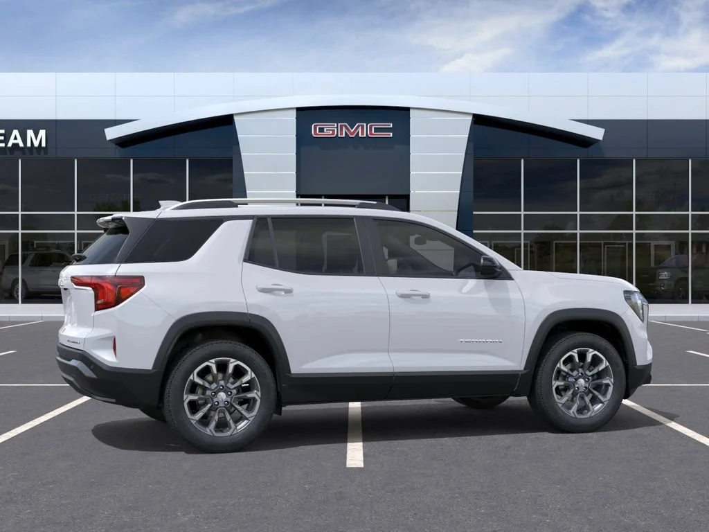 New 2027 Summit White GMC FWD Elevation image 5