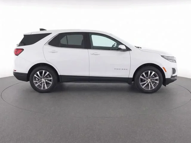 Used 2022 SUMMIT WHITE Chevrolet LT image 8