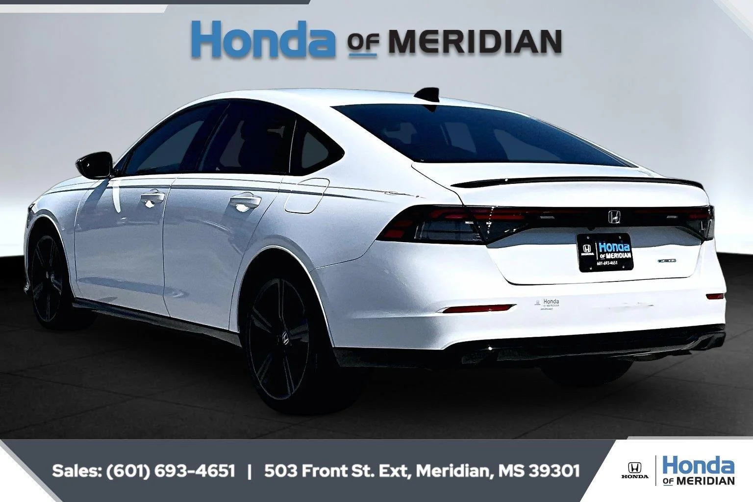 Used 2025 Platinum White Pearl Honda Sport-L image 2
