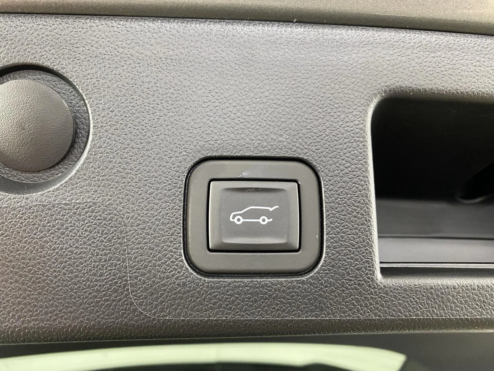 Used 2026 Sterling Gray Metallic Chevrolet AWD RS image 27