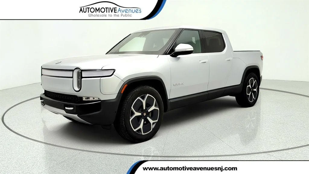 2023 Rivian R1T's photo