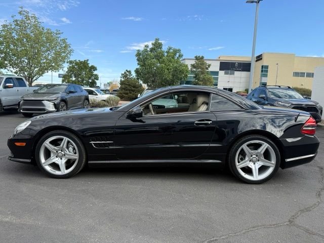 Used 2012  Mercedes-Benz SL 550 image 4
