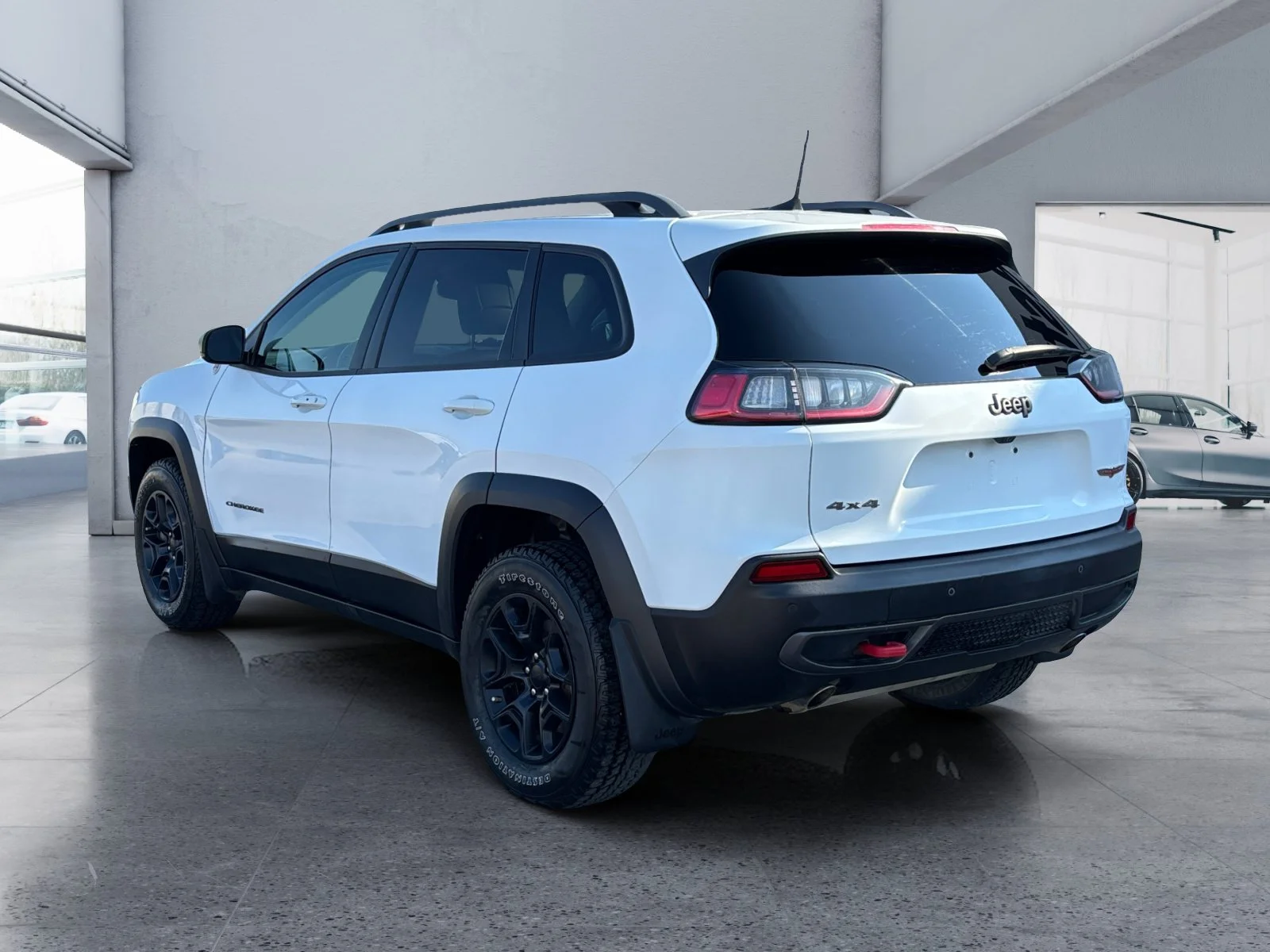 Used 2021 White Jeep Trailhawk image 3