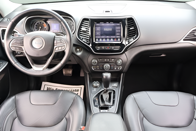 Used 2019 Gray Jeep Limited image 12