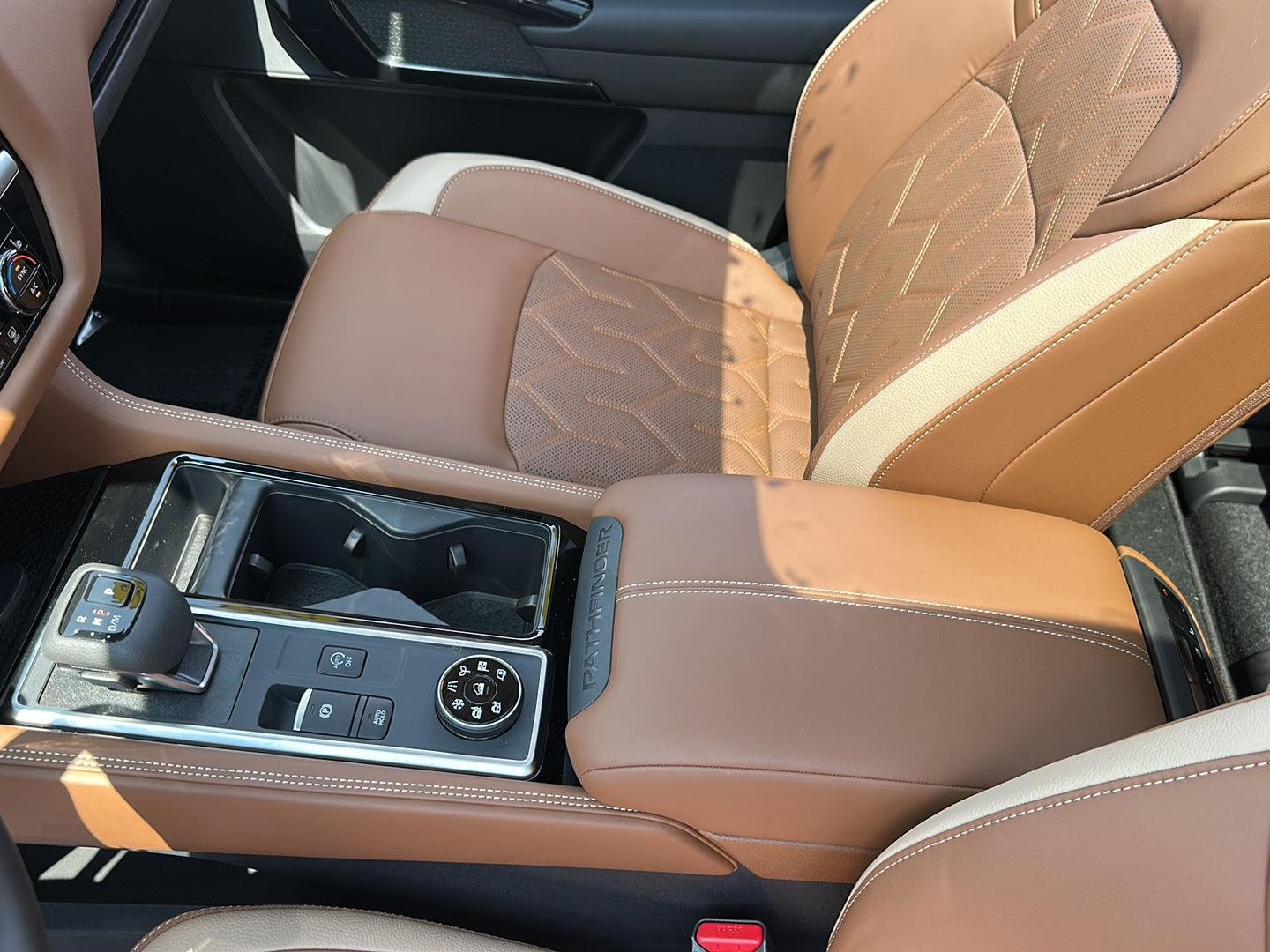 Used 2026 Super Black Nissan Platinum image 25