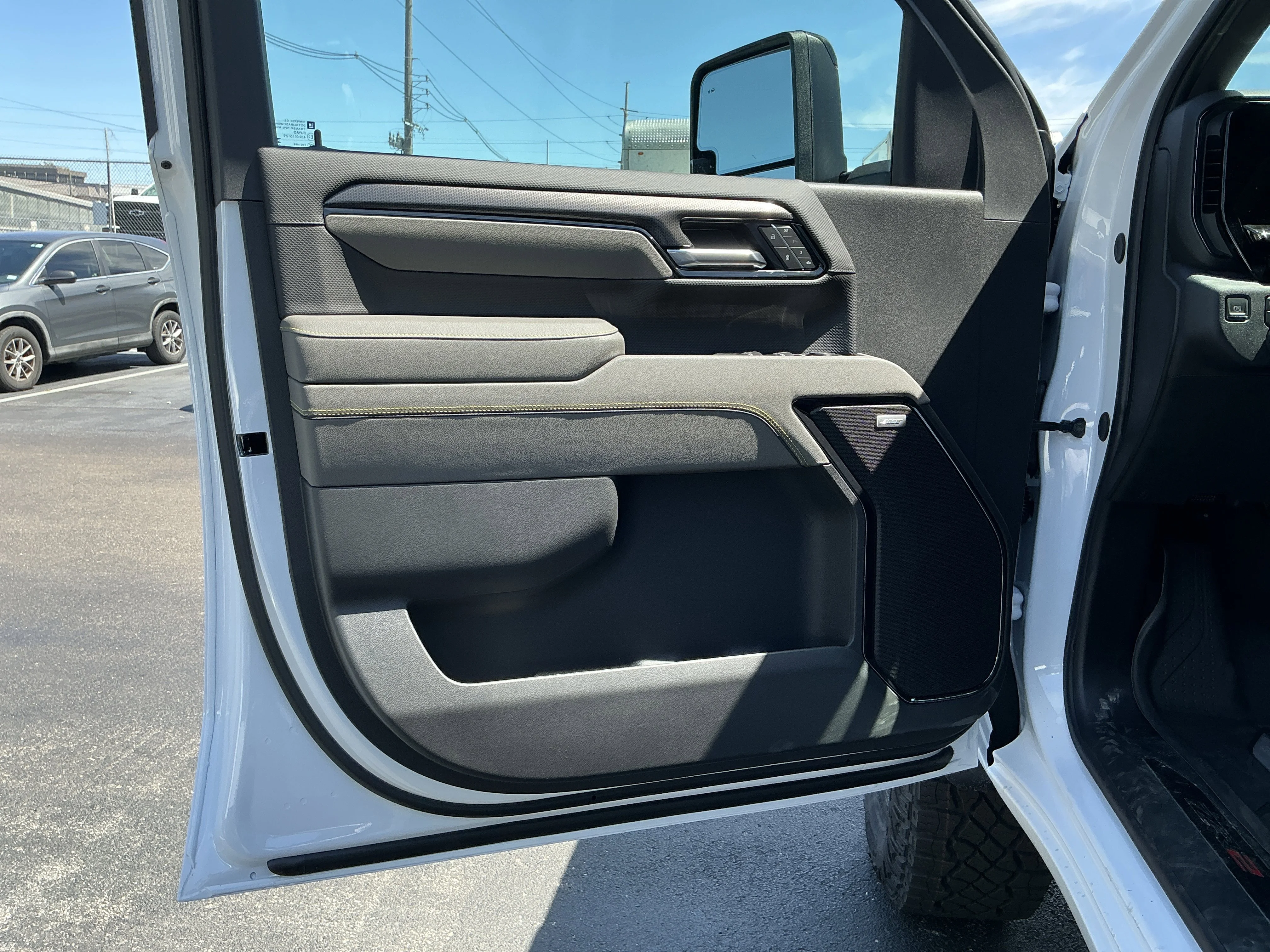 2026 Chevrolet Silverado 2500 HD ZR2 - Photo 8