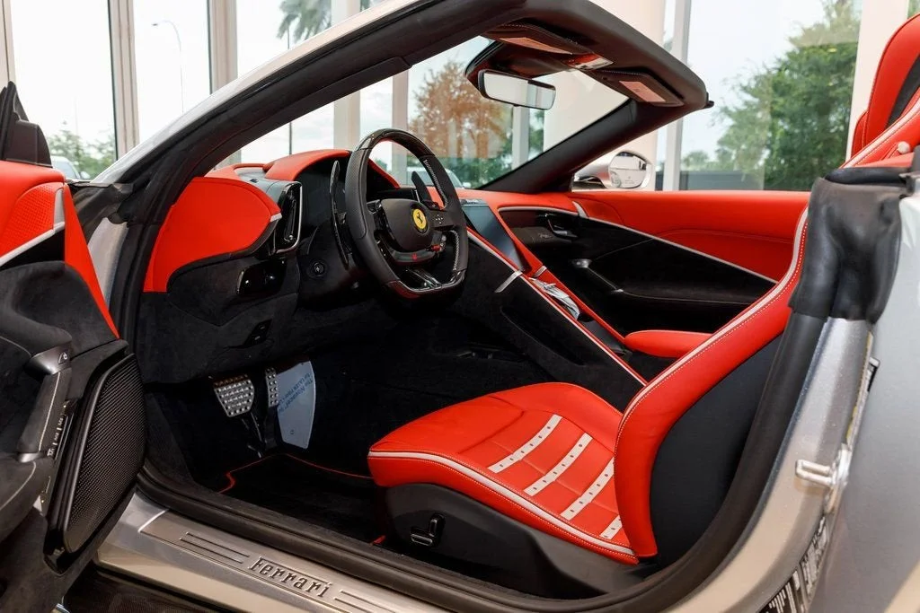 Used 2024 Sanusilver Ferrari Spider image 27