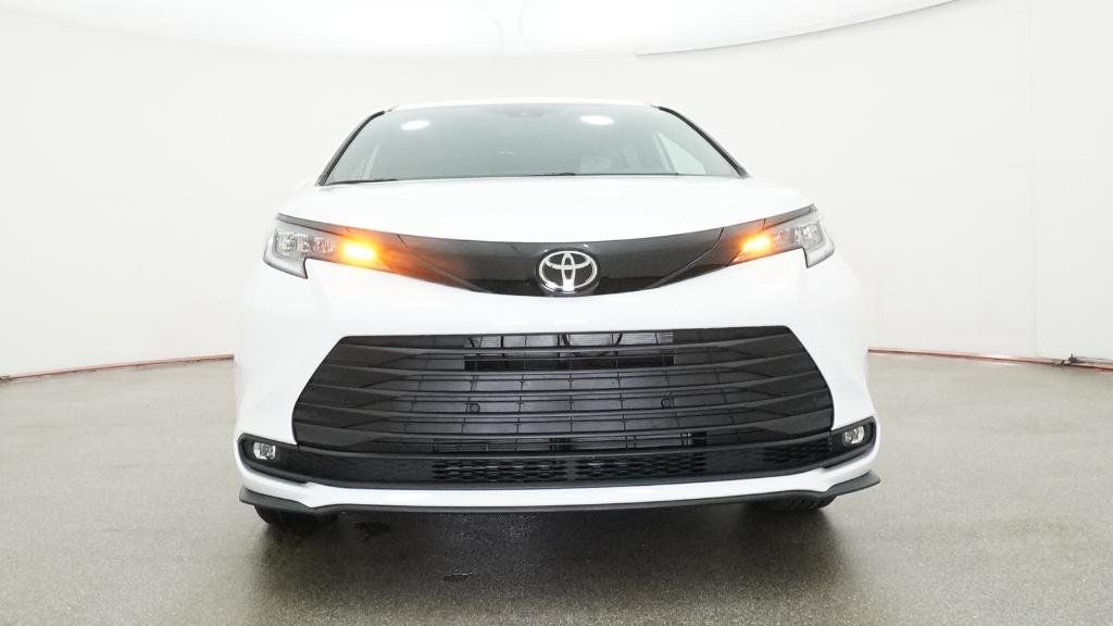 New 2026 Ice Cap Toyota Woodland Edition image 8