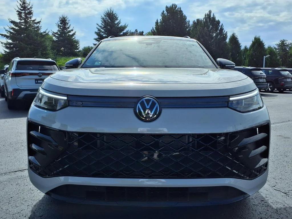 New 2026 Sandstone Volkswagen 2.0T SE R-Line Black image 6
