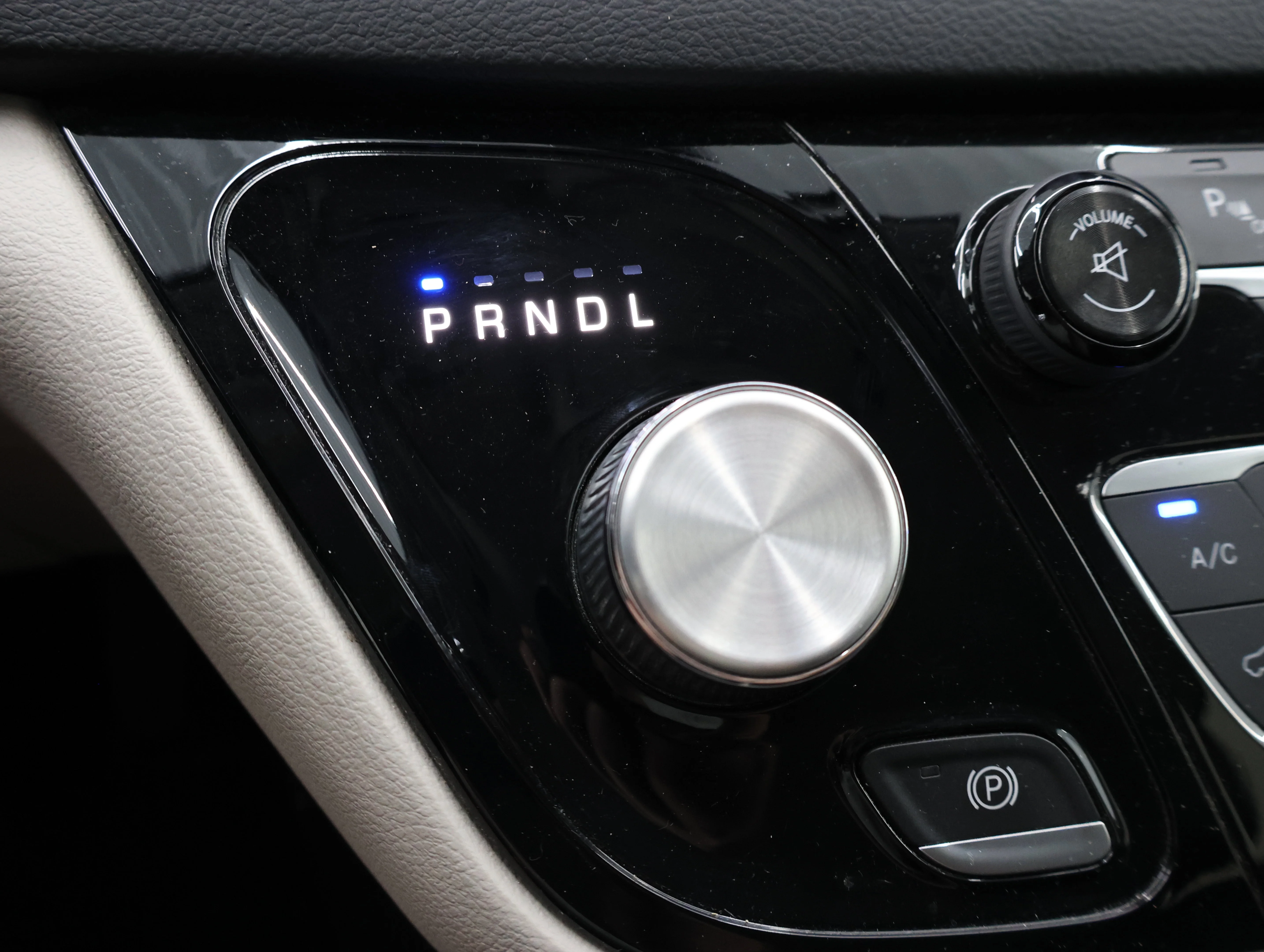 Used 2017 Jazz Blue Pearlcoat Chrysler Touring L image 48