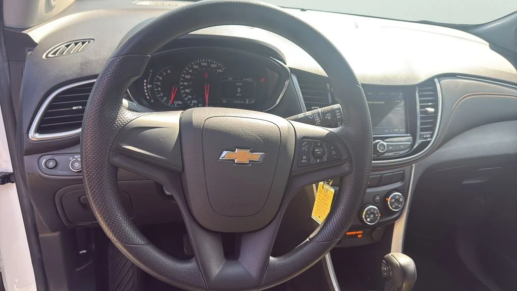 Used 2018 White Chevrolet LS image 10