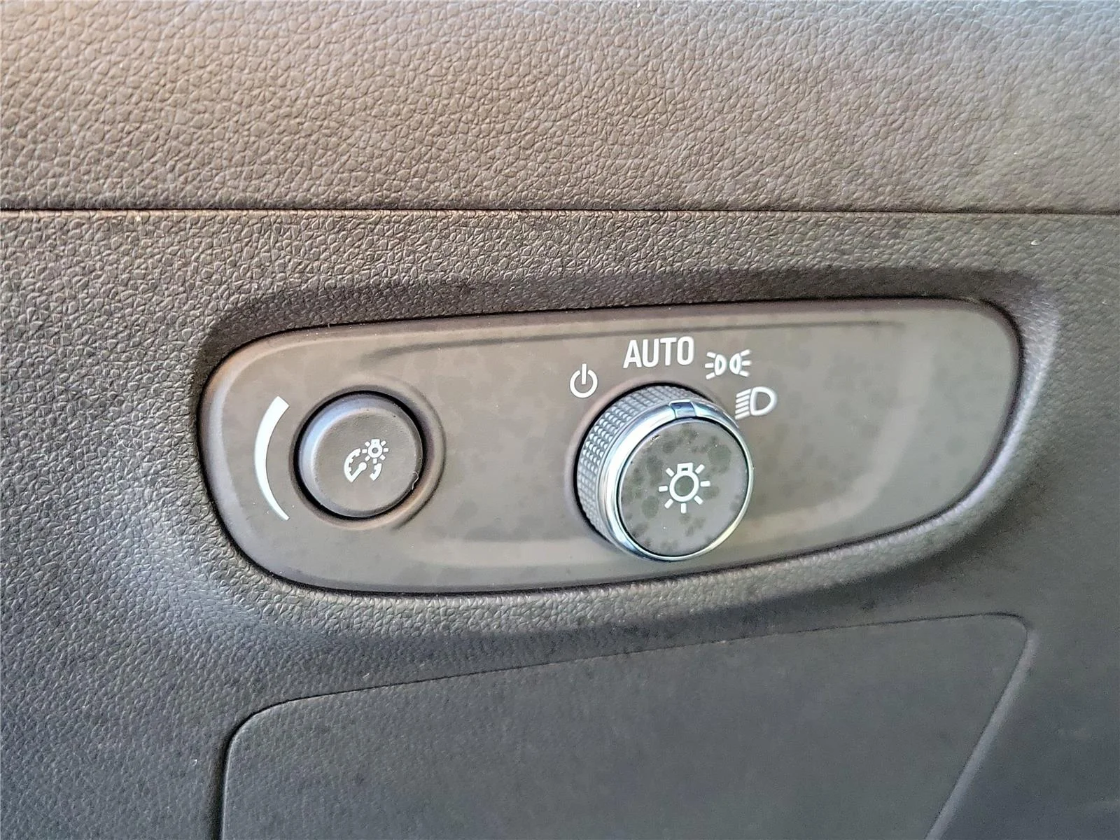 2026 Buick Encore GX Sport Touring - Photo 27