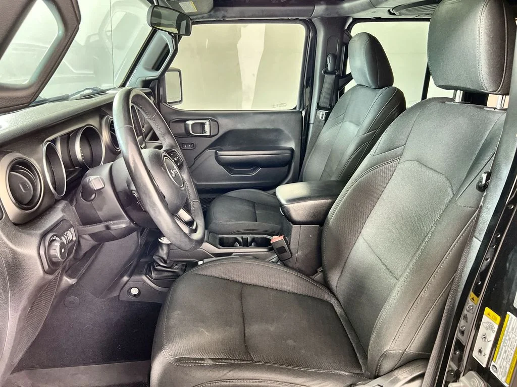 Used 2018 Black Jeep Unlimited Sport S image 13