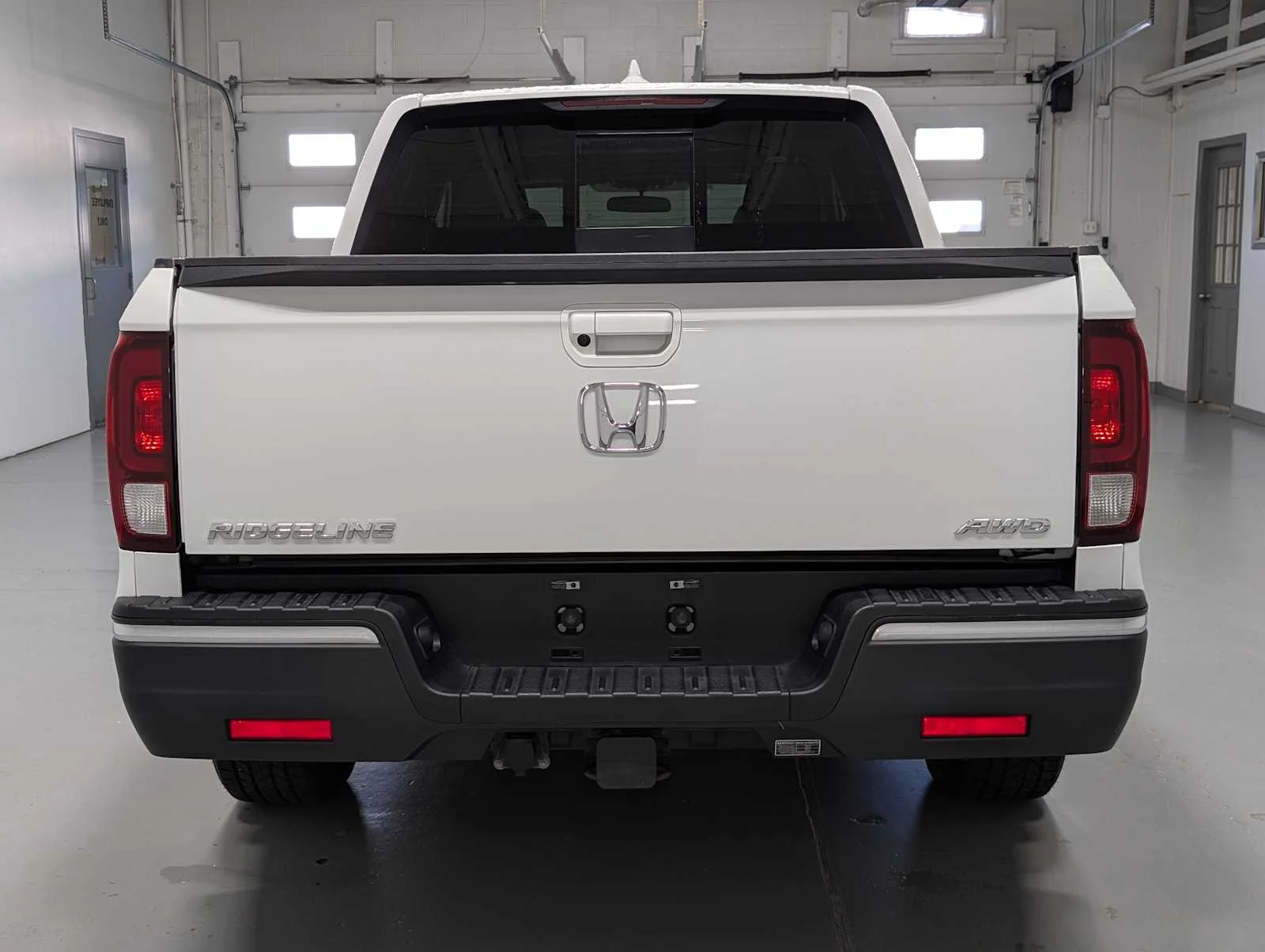 Used 2019 Platinum White Pearl Honda RTL image 9