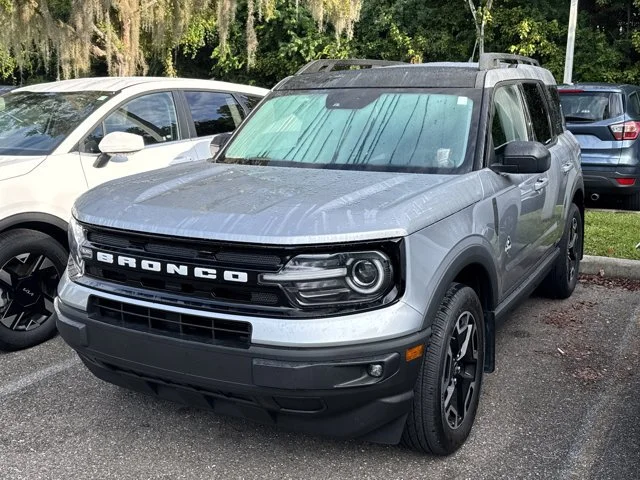 Used 2023 Silver Ford Outer Banks image 3