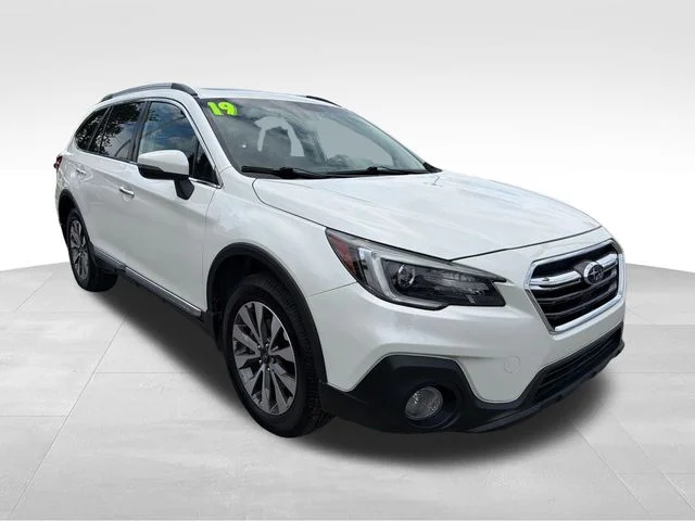 2019 Subaru Outback 3.6R Touring's photo