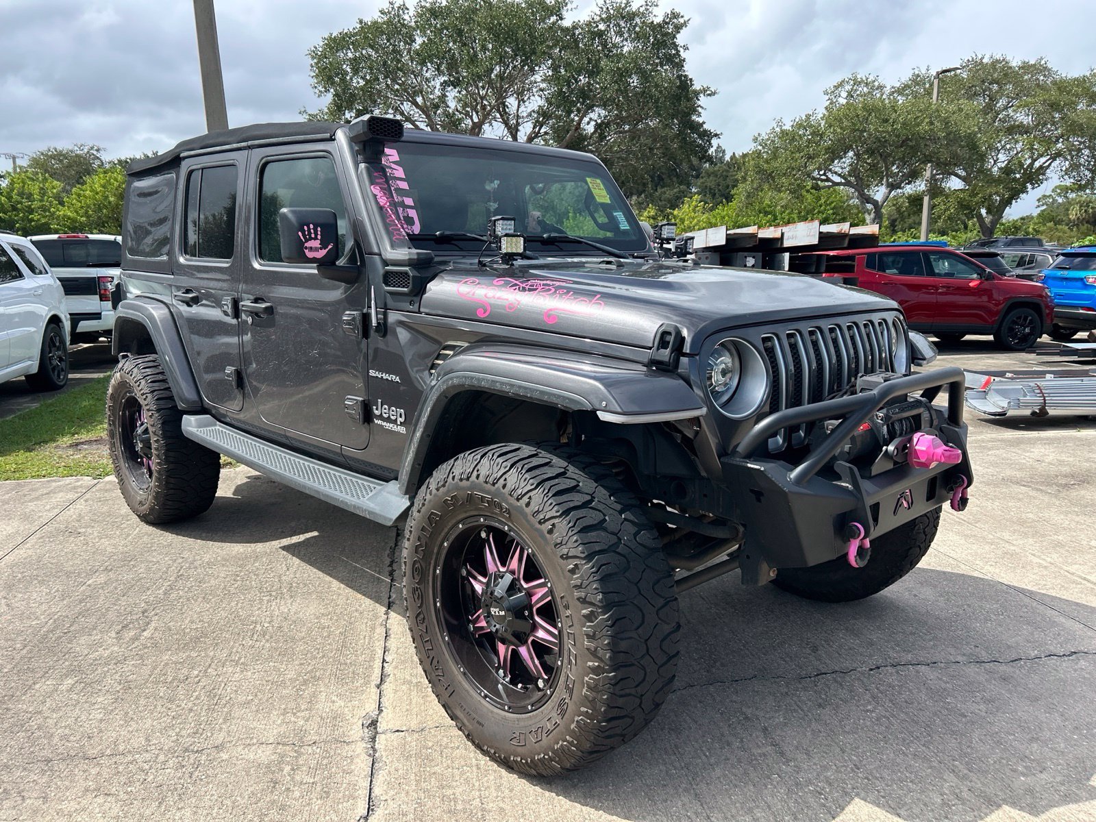 Used 2018 Gray Jeep Unlimited Sahara image 7