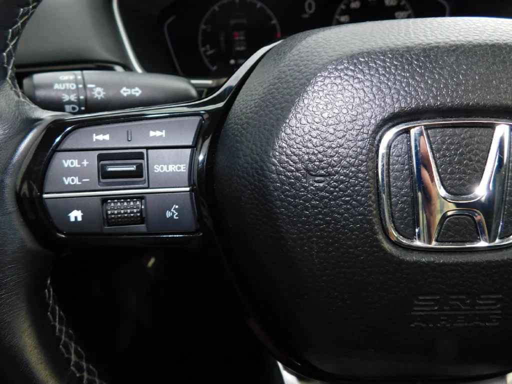 Certified Used 2024 White Honda EX-L image 28
