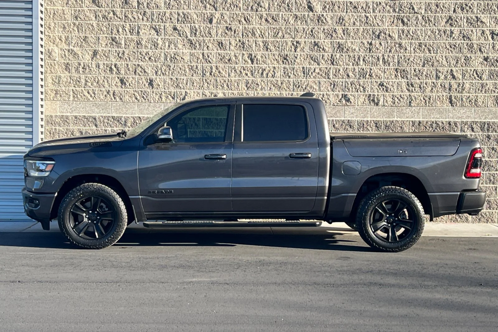 Used 2020 Granite Crystal Metallic Clearcoat Ram Big Horn image 6