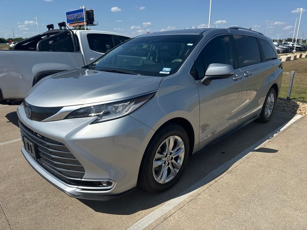 Used 2021 Silver Toyota Limited image 5