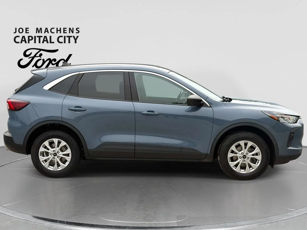 Used 2024 Vapor Blue Ford Active image 3