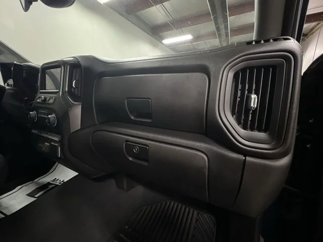 Used 2022 Blue Chevrolet Custom image 28