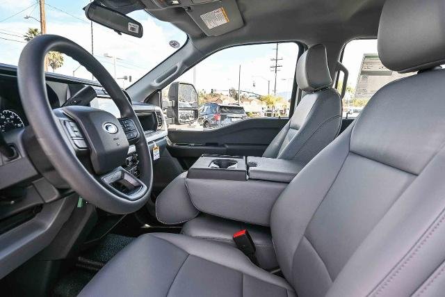 New 2026 Oxford White Ford F-350® XL image 40