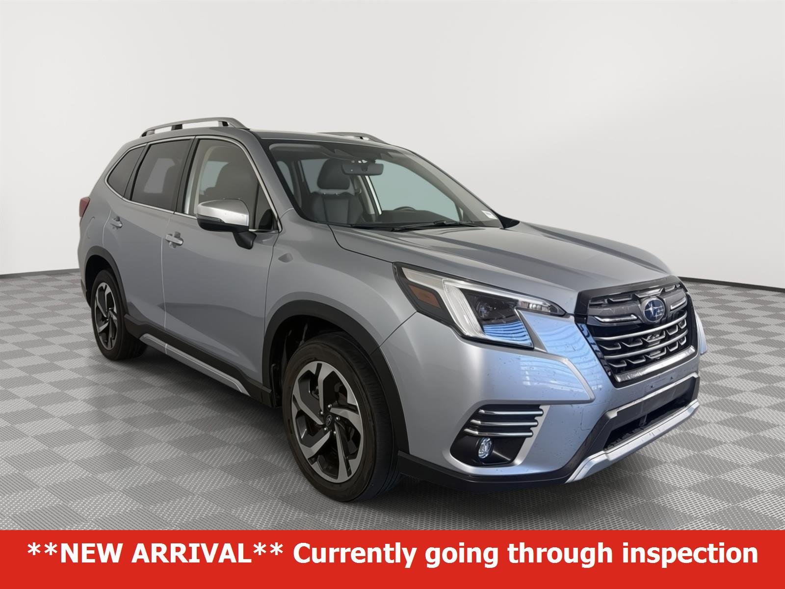 Used 2023 Ice Silver Metallic Subaru Touring image 1