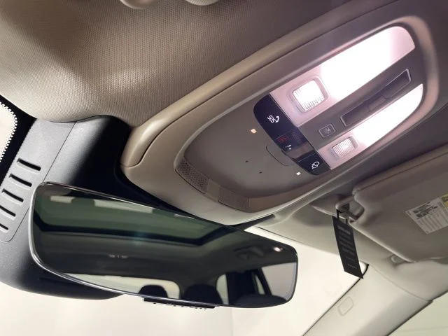 2025 Volvo XC90 Plus - Photo 23