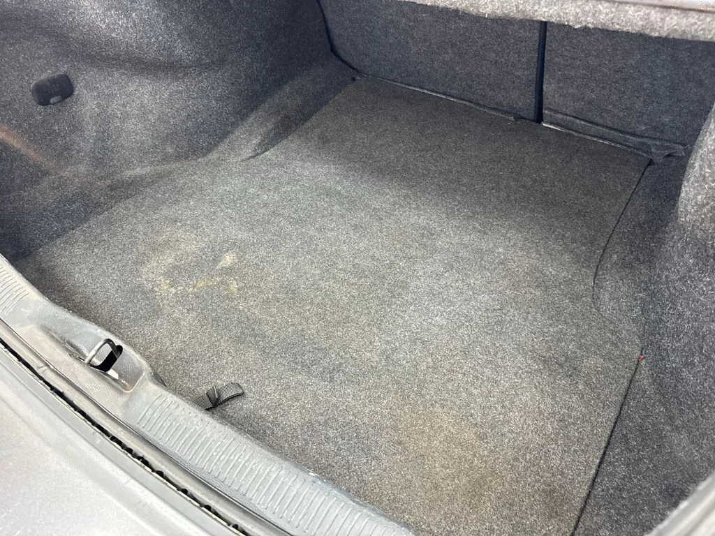 Used 2018 Gray Dodge SXT image 77