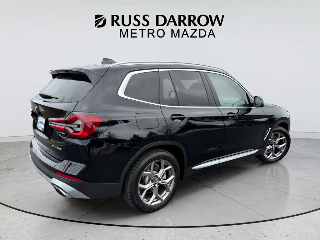 Used 2023 Black BMW xDrive30i image 5