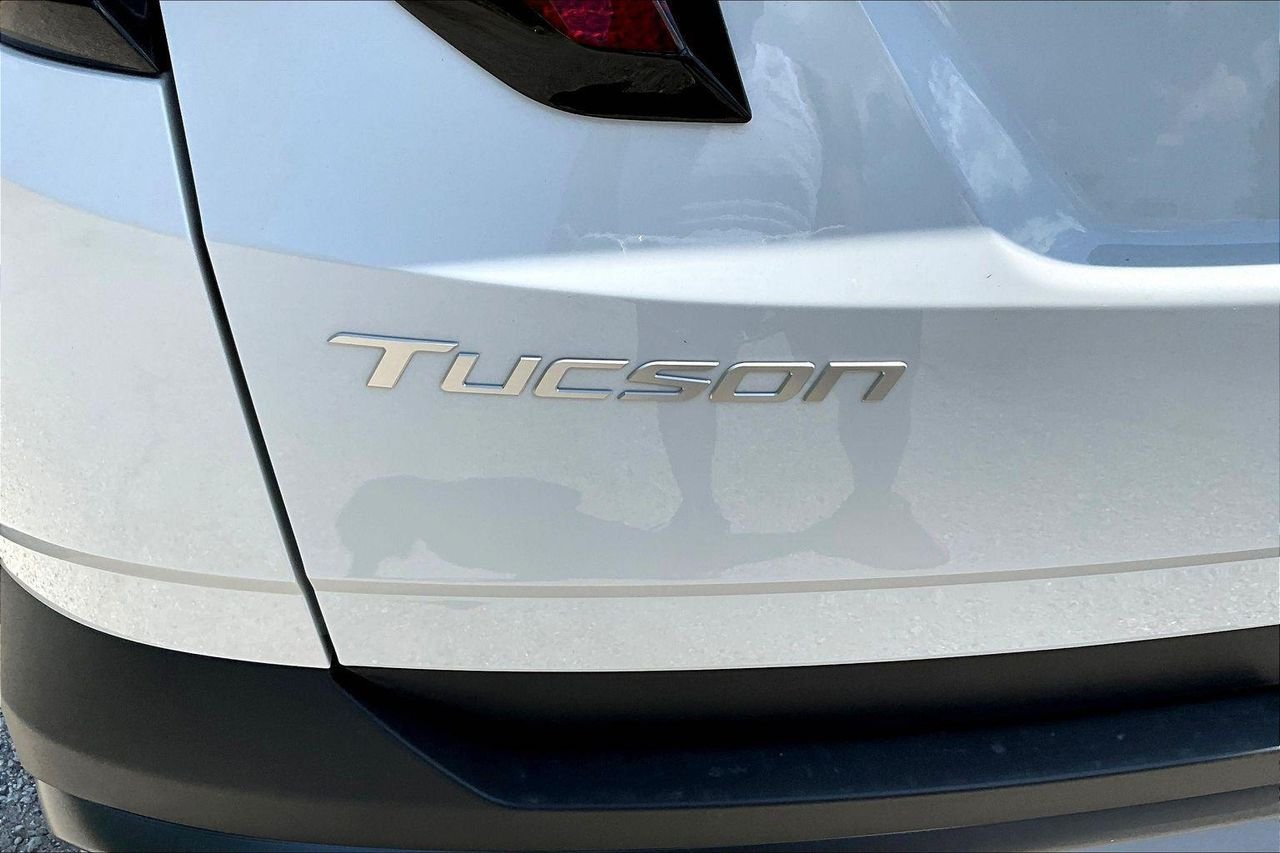 New 2026 White Hyundai SE AWD image 29