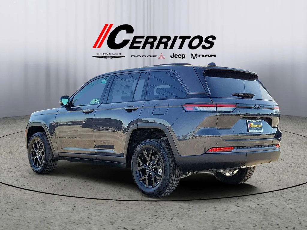 New 2026 Baltic Gray Metallic Clear-Coat Exterior Paint Jeep Altitude image 2